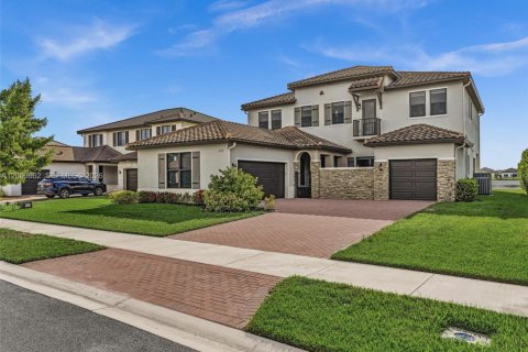 Casa en Ave Maria, Florida 5 dormitorios № 2177673
