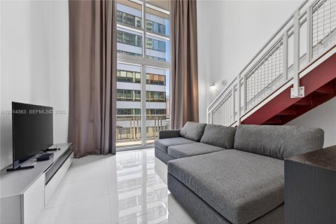 Condo in Miami, Florida, 1 bedroom  № 2076441 - photo 9