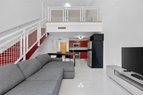 Condo in Miami, Florida, 1 bedroom  № 2076441 - photo 7