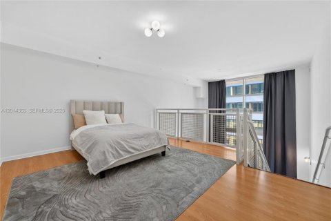 Condo in Miami, Florida, 1 bedroom  № 2076441 - photo 11