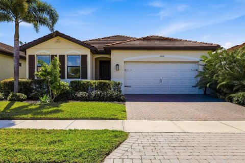 House in Venice, Florida 4 bedrooms, 189.33 sq.m. № 2214465
