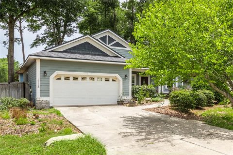 House in High Springs, Florida 3 bedrooms, 166.48 sq.m. № 1779042 - photo 1