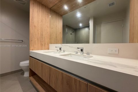 Снять в аренду кондоминиум в Майами, Флорида 2 спальни, № 2007192 - фото 8