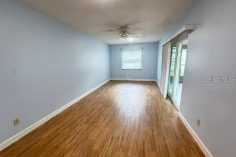 Купить виллу или дом в Палм-Харбор, Флорида 7 комнат, 160.91м2, № 2201033 - фото 11