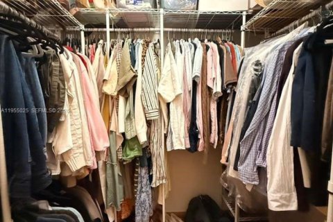 Villa ou maison à louer à Pembroke Pines, Floride: 3 chambres, 137.03 m2 № 2010940 - photo 14