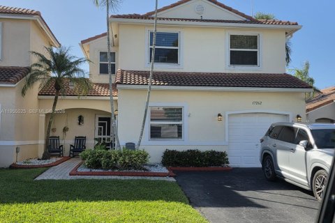 Villa ou maison à Pembroke Pines, Floride 3 chambres, 137.03 m2 № 2010940