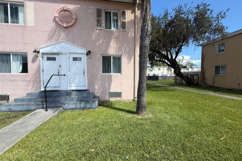 Copropriété à vendre à Miami, Floride: 2 chambres, 88.26 m2 № 2089054 - photo 8