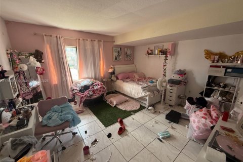 Copropriété à vendre à Miami, Floride: 2 chambres, 88.26 m2 № 2089054 - photo 12