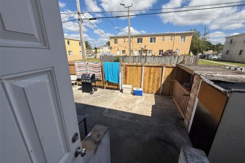 Copropriété à vendre à Miami, Floride: 2 chambres, 88.26 m2 № 2089054 - photo 13