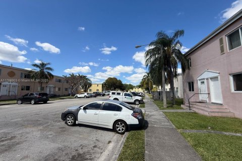 Copropriété à vendre à Miami, Floride: 2 chambres, 88.26 m2 № 2089054 - photo 7