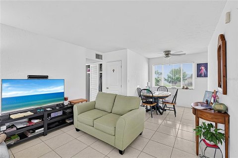 Villa ou maison à vendre à Port Charlotte, Floride: 3 chambres, 86.58 m2 № 2388182 - photo 10