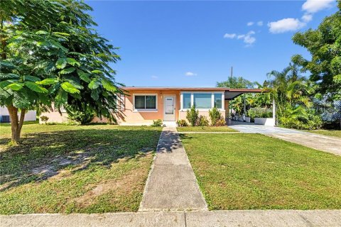 Villa ou maison à vendre à Port Charlotte, Floride: 3 chambres, 86.58 m2 № 2388182 - photo 2
