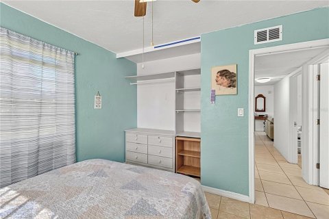 Villa ou maison à vendre à Port Charlotte, Floride: 3 chambres, 86.58 m2 № 2388182 - photo 19