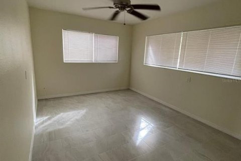 Villa ou maison à louer à Oldsmar, Floride: 3 chambres, 157.56 m2 № 2399512 - photo 7