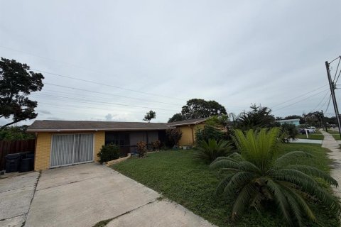 Villa ou maison à louer à Oldsmar, Floride: 3 chambres, 157.56 m2 № 2399512 - photo 11