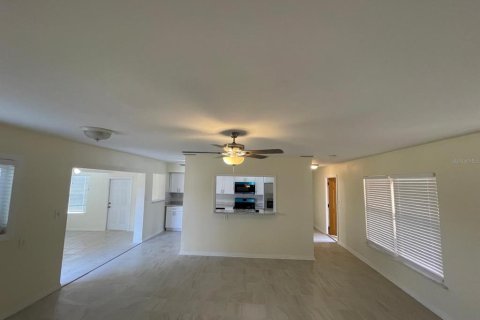 Villa ou maison à louer à Oldsmar, Floride: 3 chambres, 157.56 m2 № 2399512 - photo 2