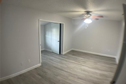 Townhouse in Oldsmar, Florida 2 bedrooms, 120.4 sq.m. № 2221501 - photo 9