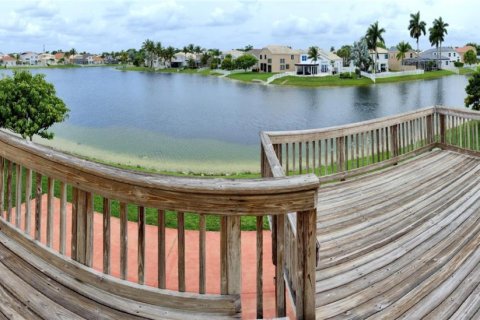 Casa en venta en Pembroke Pines, Florida, 4 dormitorios, 310.94 m2 № 1781686 - foto 9