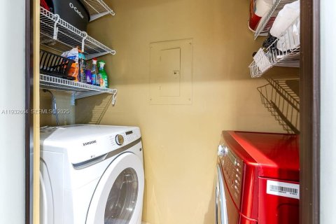 Снять в аренду кондоминиум в Авентура, Флорида 2 спальни, 102.19м2, № 1991500 - фото 21