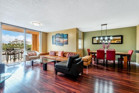 Снять в аренду кондоминиум в Авентура, Флорида 2 спальни, 102.19м2, № 1991500 - фото 5