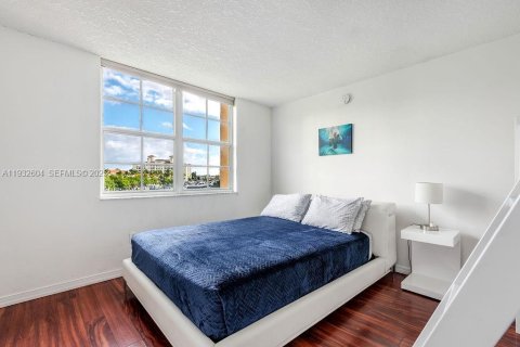 Снять в аренду кондоминиум в Авентура, Флорида 2 спальни, 102.19м2, № 1991500 - фото 12