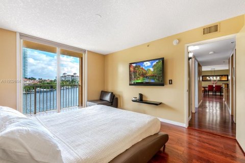 Снять в аренду кондоминиум в Авентура, Флорида 2 спальни, 102.19м2, № 1991500 - фото 17