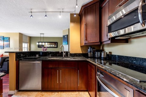 Снять в аренду кондоминиум в Авентура, Флорида 2 спальни, 102.19м2, № 1991500 - фото 11