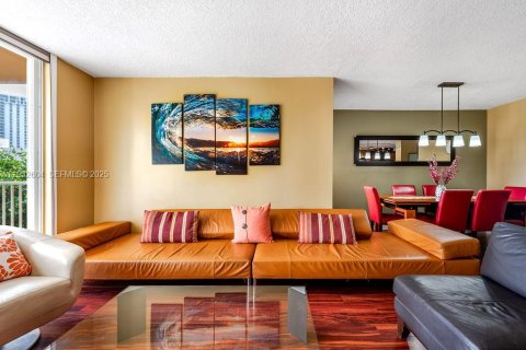 Снять в аренду кондоминиум в Авентура, Флорида 2 спальни, 102.19м2, № 1991500 - фото 7