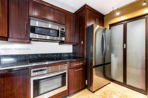 Снять в аренду кондоминиум в Авентура, Флорида 2 спальни, 102.19м2, № 1991500 - фото 9