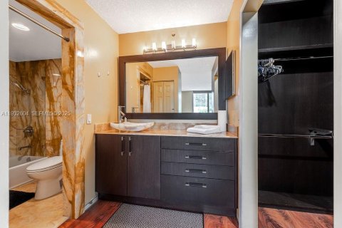 Снять в аренду кондоминиум в Авентура, Флорида 2 спальни, 102.19м2, № 1991500 - фото 18