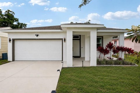 Villa ou maison à vendre à Saint Petersburg, Floride: 4 chambres, 200.11 m2 № 2110595 - photo 2