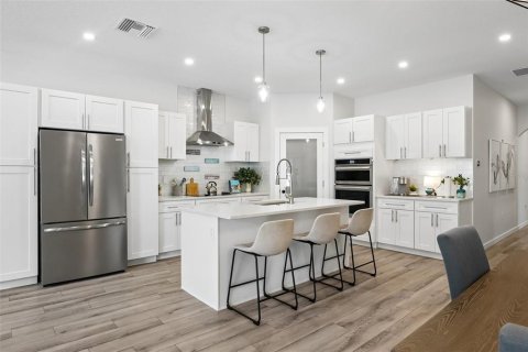 Villa ou maison à vendre à Saint Petersburg, Floride: 4 chambres, 200.11 m2 № 2110595 - photo 7