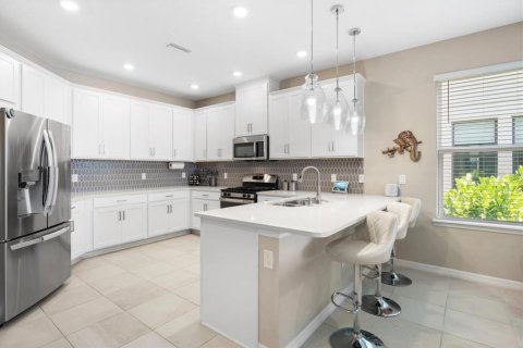 Villa ou maison à louer à Bradenton, Floride: 4 chambres, 272.3 m2 № 2413921 - photo 10