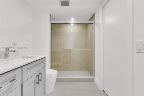 Condo in Coconut Creek, Florida, 2 bedrooms № 2263722 - photo 29
