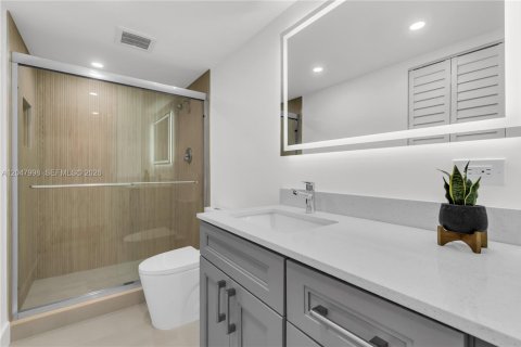 Condo in Coconut Creek, Florida, 2 bedrooms № 2263722 - photo 23