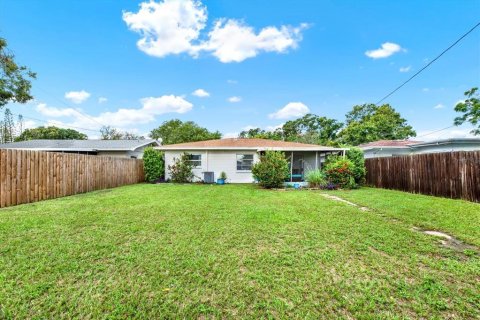 Casa en venta en Gulfport, Florida, 2 dormitorios, 97.92 m2 № 1835216 - foto 22