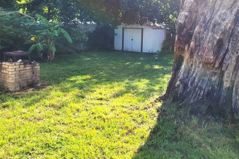 House in Winter Haven, Florida 4 bedrooms, 142.33 sq.m. № 1593163 - photo 20