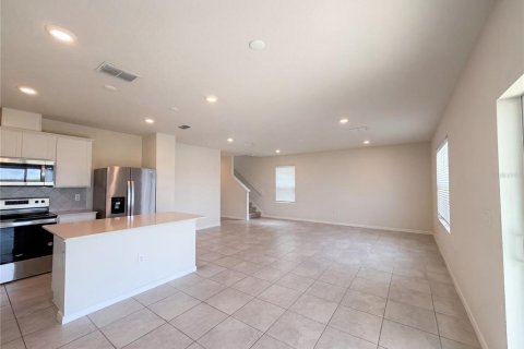 House in Clermont, Florida 4 bedrooms, 205.04 sq.m. № 2116137 - photo 7
