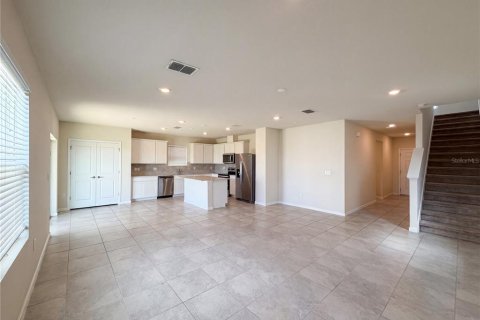 House in Clermont, Florida 4 bedrooms, 205.04 sq.m. № 2116137 - photo 6