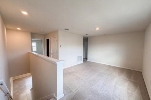 House in Clermont, Florida 4 bedrooms, 205.04 sq.m. № 2116137 - photo 10