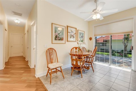 House in New Smyrna Beach, Florida 3 bedrooms, 282.52 sq.m. № 1632496 - photo 11
