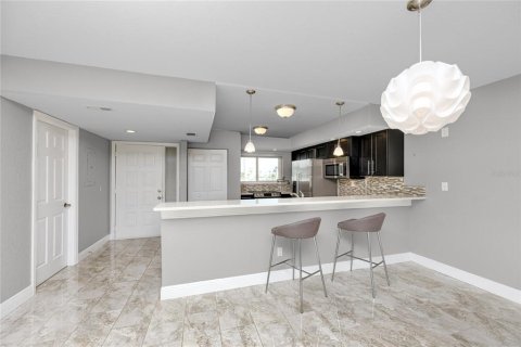 Condominio en alquiler en Tierra Verde, Florida, 2 dormitorios, 91.97 m2 № 1640204 - foto 13