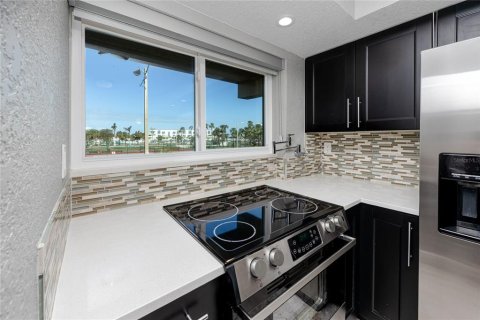 Condominio en alquiler en Tierra Verde, Florida, 2 dormitorios, 91.97 m2 № 1640204 - foto 10