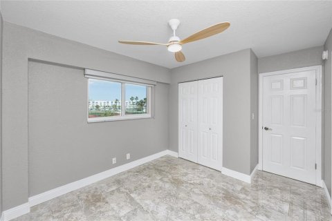 Condominio en alquiler en Tierra Verde, Florida, 2 dormitorios, 91.97 m2 № 1640204 - foto 25