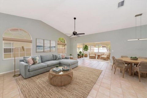 House in Bradenton, Florida 3 bedrooms, 189.61 sq.m. № 2209080 - photo 10