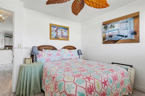 Condominio en venta en Hallandale Beach, Florida, 2 dormitorios, 102.19 m2 № 2004488 - foto 13