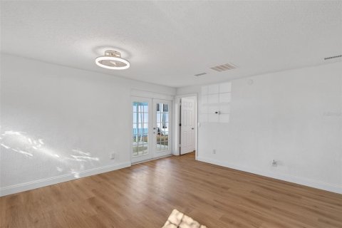 Casa en alquiler en Saint Petersburg, Florida, 2 dormitorios, 61.32 m2 № 2095075 - foto 8
