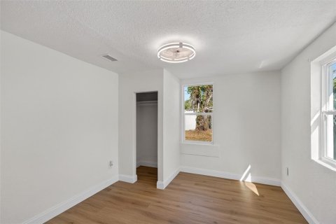 Casa en alquiler en Saint Petersburg, Florida, 2 dormitorios, 61.32 m2 № 2095075 - foto 11