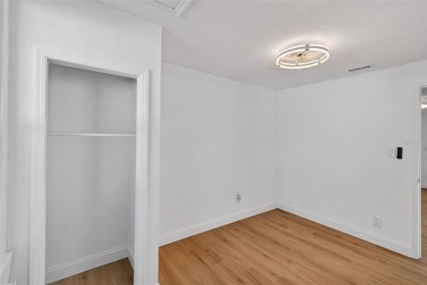 Casa en alquiler en Saint Petersburg, Florida, 2 dormitorios, 61.32 m2 № 2095075 - foto 15