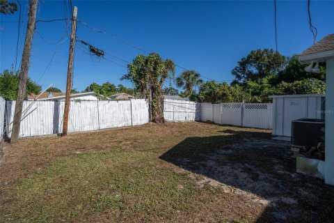 Casa en alquiler en Saint Petersburg, Florida, 2 dormitorios, 61.32 m2 № 2095075 - foto 24